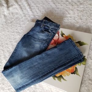 7 For all man kind distressed Jean's